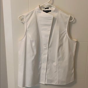 Non-Iron sleeveless blouse